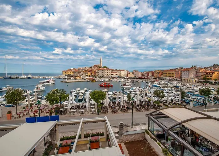 Vista Mare - Sea View 公寓 罗维尼